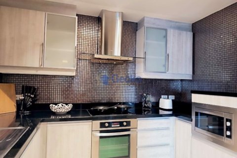 Condo in Pattaya, Thailand, 2 bedrooms  № 197329 - photo 16