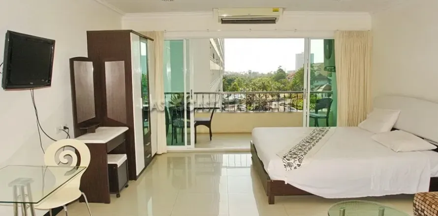 Estudio en el condominio en Jomtien Beach, Pattaya, Tailandia № 213311