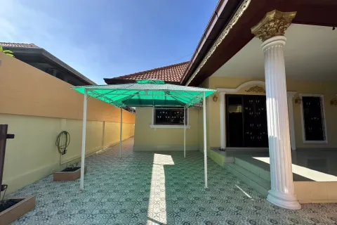 House in Pattaya, Thailand 3 bedrooms № 173604 - photo 17