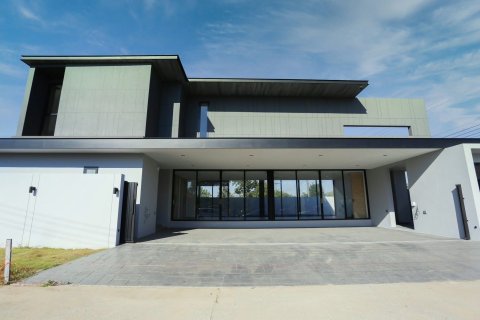 Villa à Chiang Mai, Thaïlande 4 chambres № 173606 - photo 2