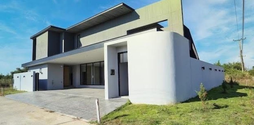 Villa à Chiang Mai, Thaïlande 4 chambres № 173606