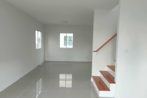 Maison à Bang Phli Yai, Thaïlande 4 chambres № 173607 - photo 5