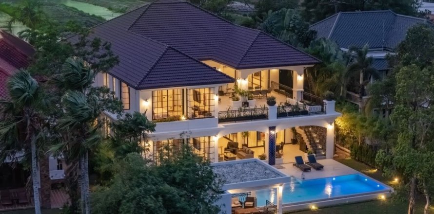 Villa à Phuket, Thaïlande 8 chambres № 161180