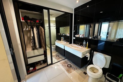 Студия в кондо в Патхум Ване, Бангкок, Таиланд № 161178 - фото 27