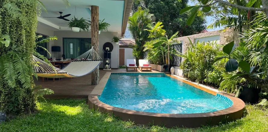Villa in Phuket, Thailand 3 bedrooms № 153435