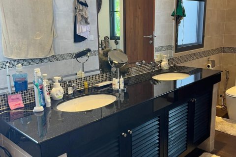 Villa in Phuket, Thailand 3 bedrooms № 153435 - photo 25