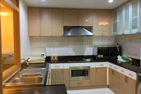Condo in Sathon, Bangkok, Thailand, 2 bedrooms  № 162009 - photo 7