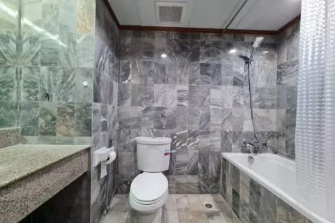 Condo à Huai Khwang, Bangkok, Thaïlande, 2 chambres  № 162010 - photo 7