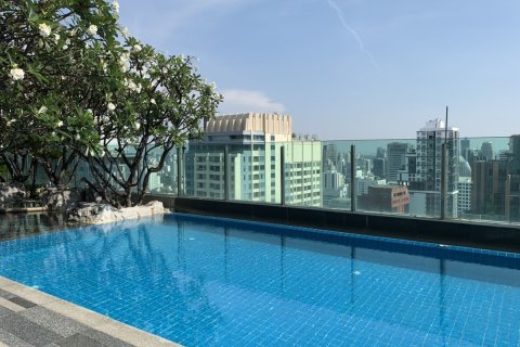 Condo à Watthana, Bangkok, Thaïlande, 2 chambres № 200547 - photo 12