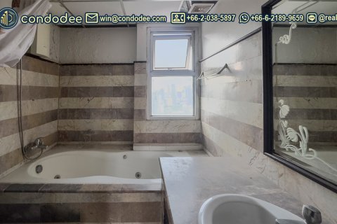 Condo à Watthana, Bangkok, Thaïlande, 2 chambres № 200549 - photo 7