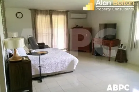 Casa de 6 dormitorios en Pattaya, Tailandia № 212089 - foto 4