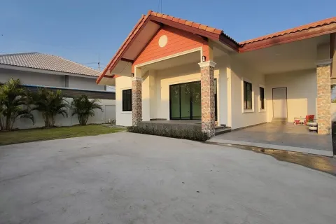 House in Pattaya, Thailand 3 bedrooms № 155583 - photo 3