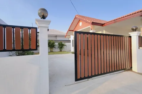 House in Pattaya, Thailand 3 bedrooms № 155583 - photo 4