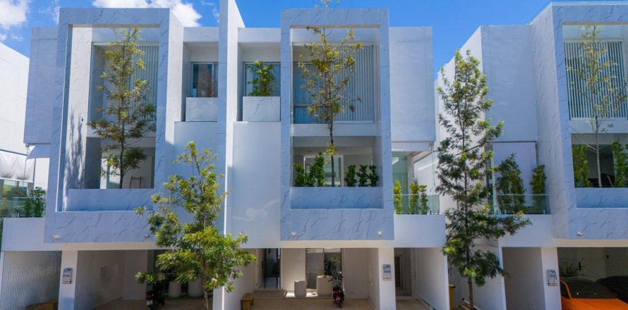 Villa in Phuket, Thailand 3 bedrooms № 148639