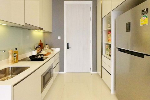 Кондоминиум с 2 спальнями в Чатучаке, Бангкок, Таиланд № 139617 - фото 2