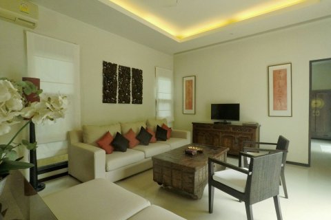Villa in Phuket, Thailand 3 bedrooms № 151775 - photo 6