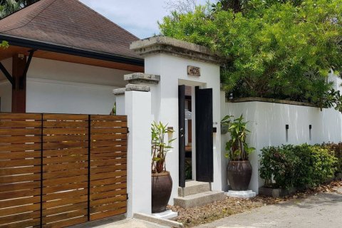 Villa in Phuket, Thailand 3 bedrooms № 151775 - photo 10