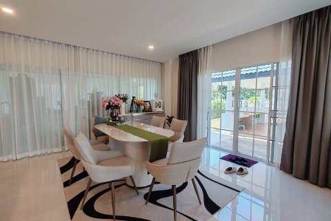 Дом в Ханг Донге, Таиланд с 5 спальнями  № 151779 - фото 28