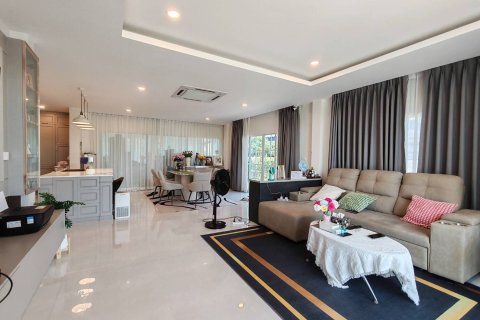 Дом в Ханг Донге, Таиланд с 5 спальнями  № 151779 - фото 30