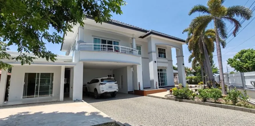 Дом в Ханг Донге, Таиланд с 5 спальнями  № 151779