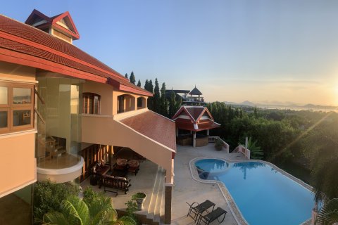 Вилла в Пхукете, Таиланд с 6 спальнями  № 148443 - фото 1