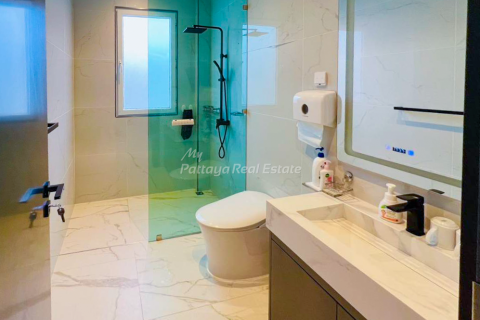 House in Bang Lamung, Thailand 10 bedrooms № 180311 - photo 12