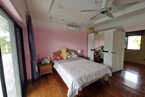Villa in Pattaya, Thailand 5 Schlafzimmer № 233432 - Foto 6