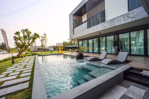 Studio in Bang Lamung, Thailand № 26113