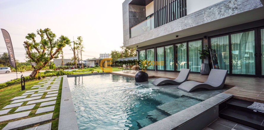 Studio in Bang Lamung, Thailand № 26113