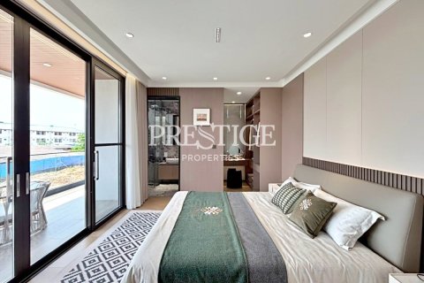 House in Pattaya, Thailand 4 bedrooms № 198205 - photo 16