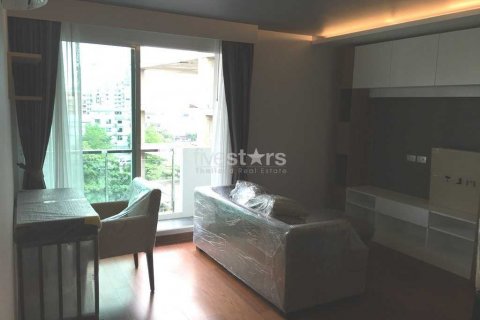 Condo à Watthana, Bangkok, Thaïlande, 2 chambres  № 141874 - photo 2