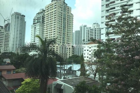 Condo à Watthana, Bangkok, Thaïlande, 2 chambres  № 141874 - photo 1