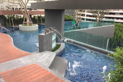 Condo à Watthana, Bangkok, Thaïlande, 2 chambres  № 141874 - photo 8