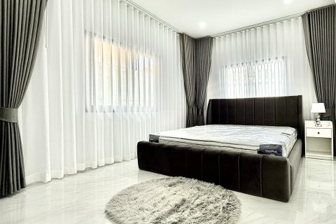 House in Pattaya, Thailand 3 bedrooms № 150995 - photo 12