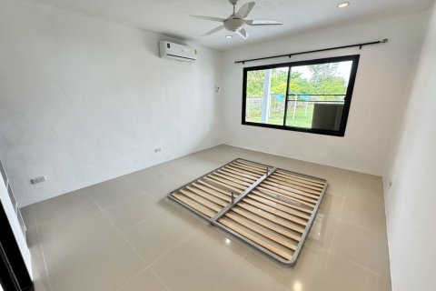 House in Udon Thani, Thailand 4 bedrooms № 154046 - photo 7