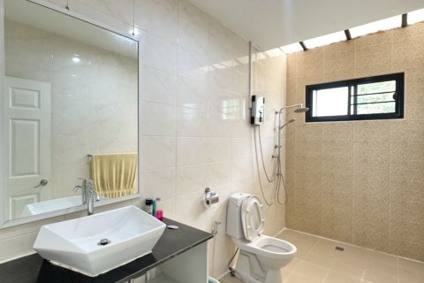 House in Udon Thani, Thailand 4 bedrooms № 154046 - photo 9