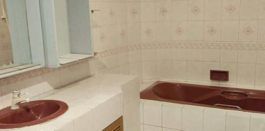 Кондоминиум с 4 спальнями в Ваттхане, Бангкок, Таиланд № 154051