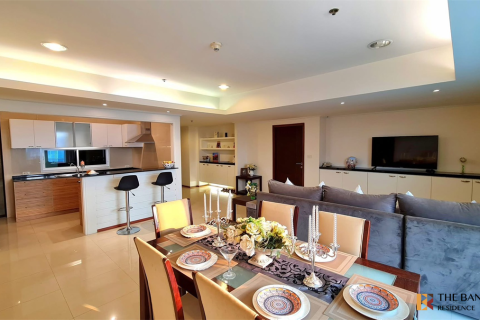 Condo in Bangkok, Thailand, 3 bedrooms № 190071