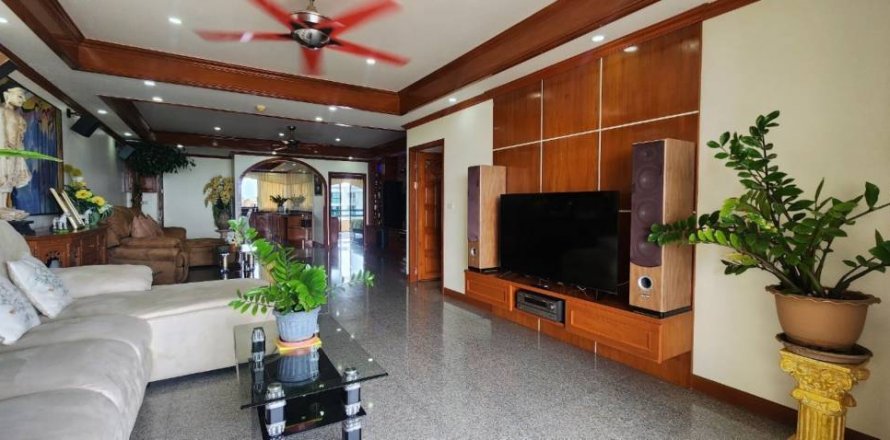 Condo in Bang Lamung, Thailand, 2 bedrooms  № 114406