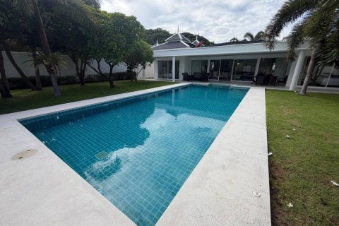 Villa in Hua Hin, Thailand 3 bedrooms № 233979 - photo 6