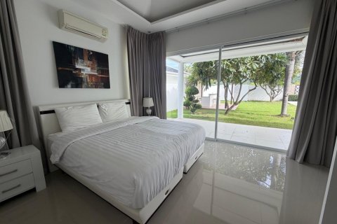 Villa in Hua Hin, Thailand 3 bedrooms № 233979 - photo 13