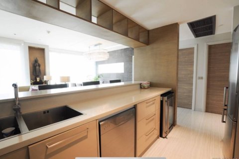 Кондоминиум с 3 спальнями в Бангкоке, Таиланд № 149697 - фото 9