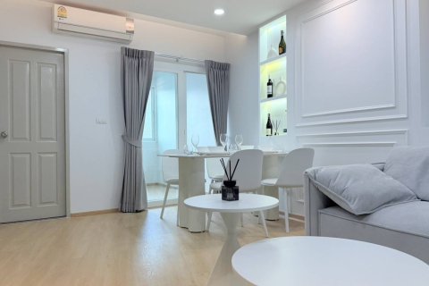 Apartment in Pattaya, Thailand 2 rooms № 220566
