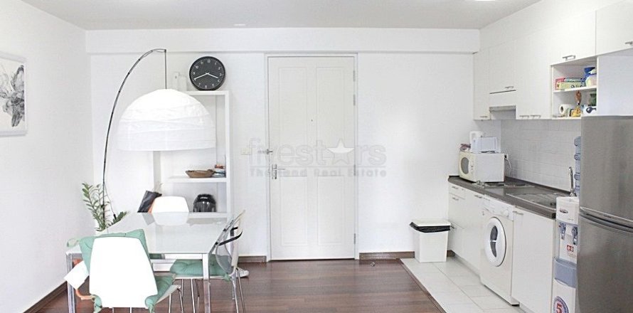 Studio in the Condo in Watthana, Bangkok, Thailand № 160687