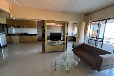 Condo in Watthana, Bangkok, Thailand, 2 bedrooms № 160684 - photo 1