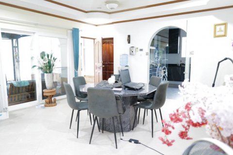 Вилла в Паттайе, Таиланд с 3 спальнями  № 114629 - фото 2