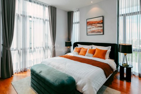 House in Bang Lamung, Thailand 4 bedrooms № 55081 - photo 15