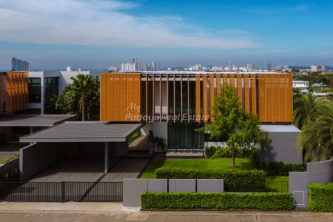 House in Bang Lamung, Thailand 4 bedrooms № 55081 - photo 1