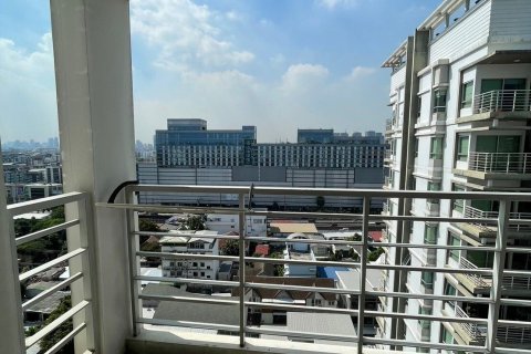 Кондоминиум с 2 спальнями в Чатучаке, Бангкок, Таиланд № 136912 - фото 10