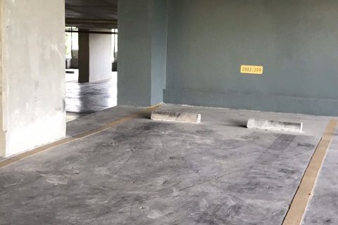 Condo in Huai Khwang, Bangkok, Thailand, 2 bedrooms № 136849 - photo 8